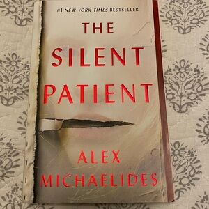 The Silent Patient book by Alex Michaelides.